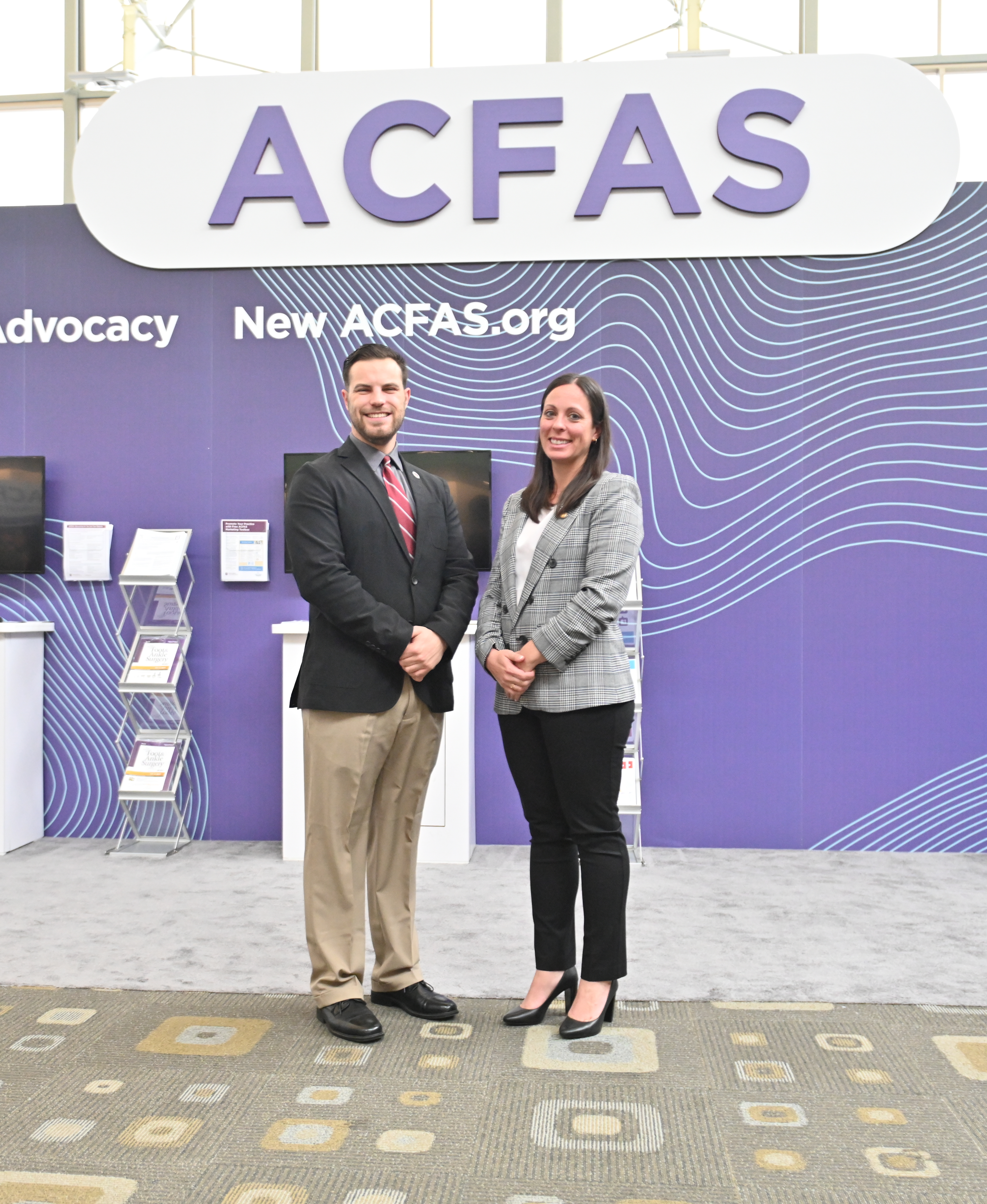 Dylan Mariano, ’24, the 2022 Region Scholar from Midwestern University Arizona College of Podiatric Medicine, along with Kelly Pirozzi, DPM, FACFAS, Big West Region President.